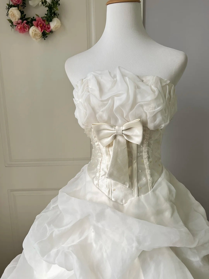 Fairytale Sweet 16 Dress Princess Ball Gown Strapless White With Bow Floor‑Length Quinceanera Dresses RC0848