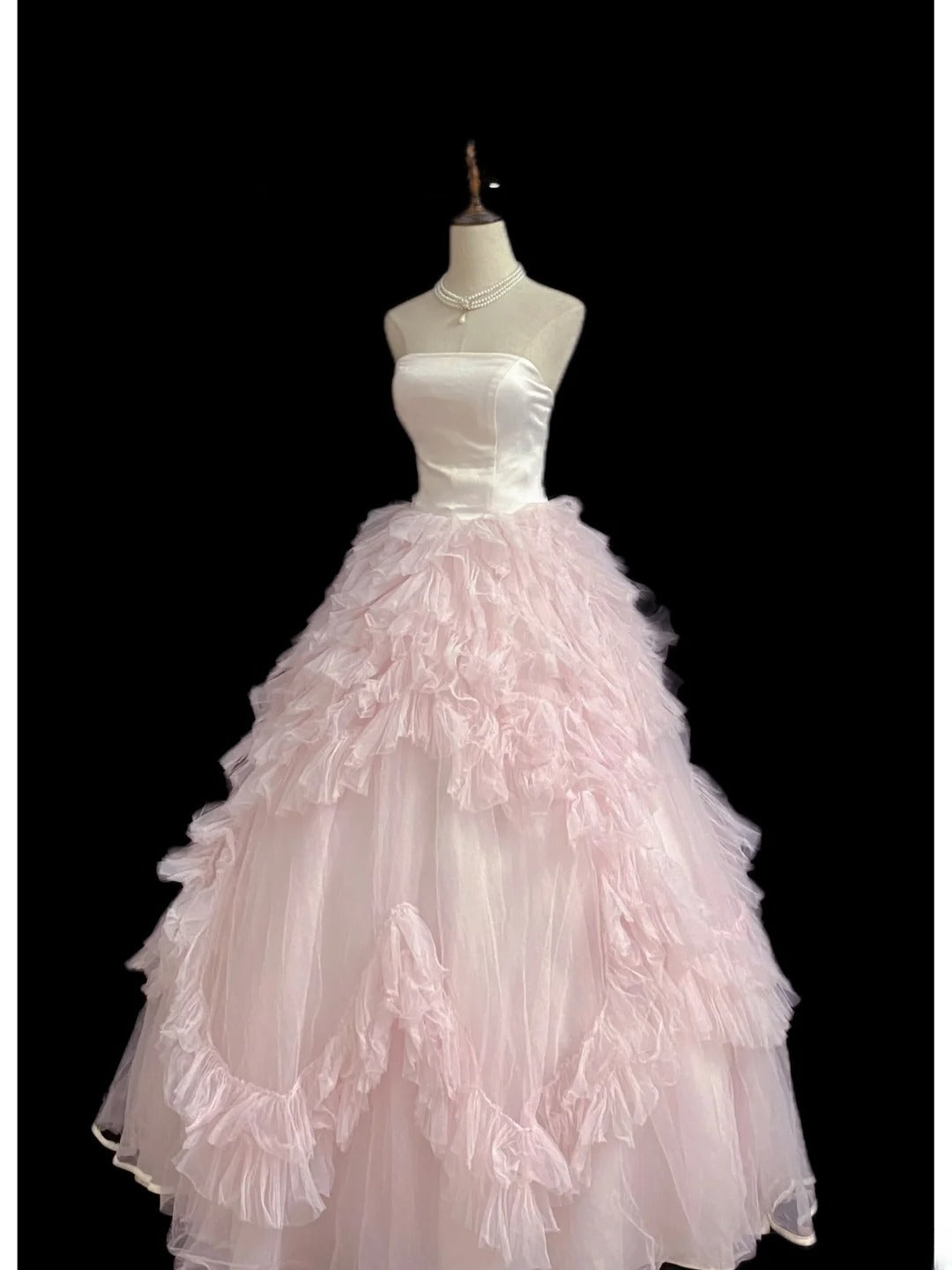 Princesses Fairytale Ball Gown Strapless Pink Tulle With Tiered Layers Quince Dress Quinceanera Dresses 19th Birthday Outfit RB8002