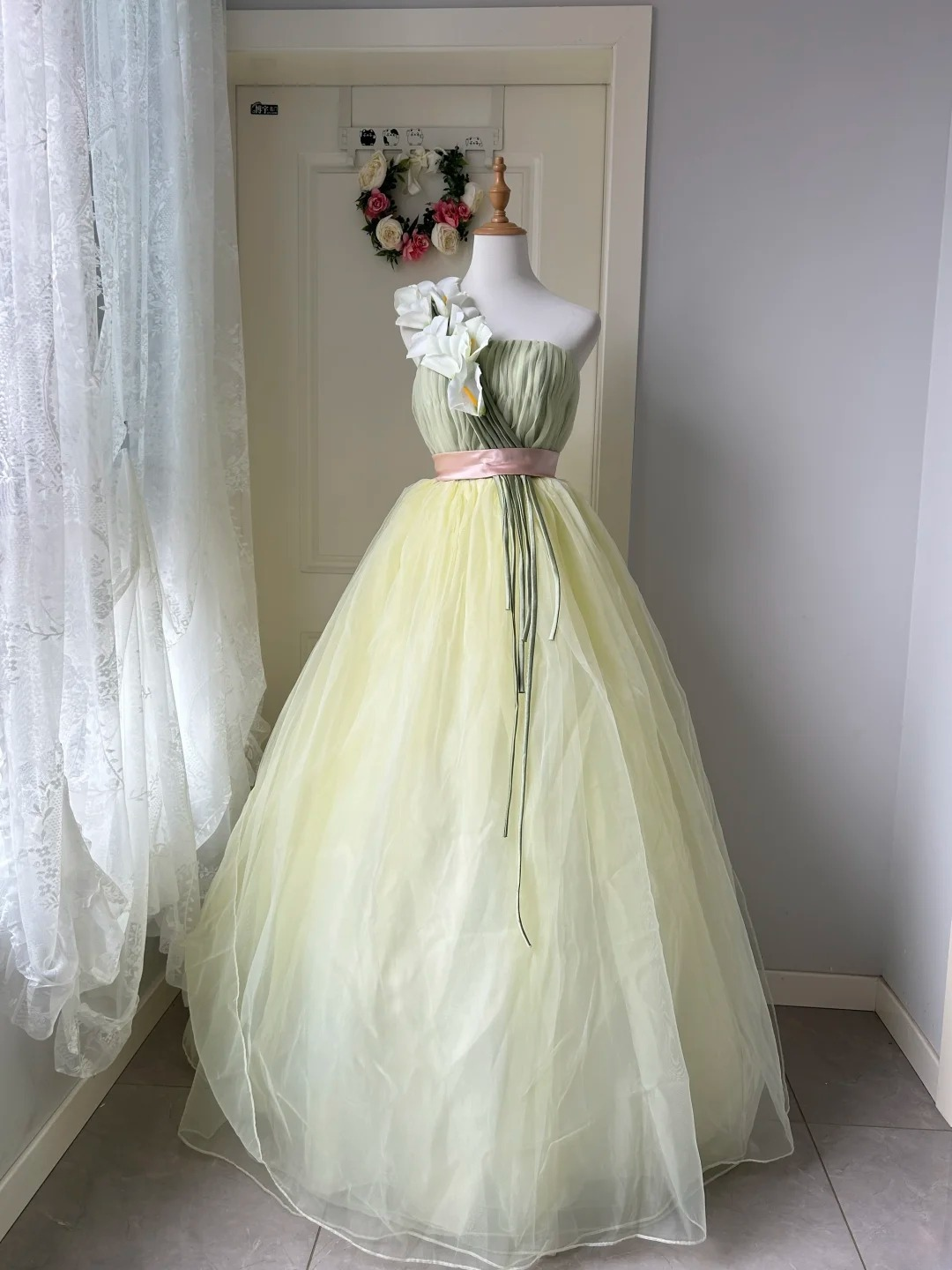 Fairytale Sweet 16 Dress Princess Ball Gown One Shoulder Yellow Floral Tulle Floor‑Length Quinceanera Dresses RC0852