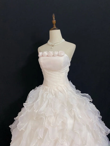 Princesses Fairytale Ball Gown Strapless Light Pink With Tiered Layers Flowers Quince Dress Quinceanera Dresses Birthday Outfit RB8016