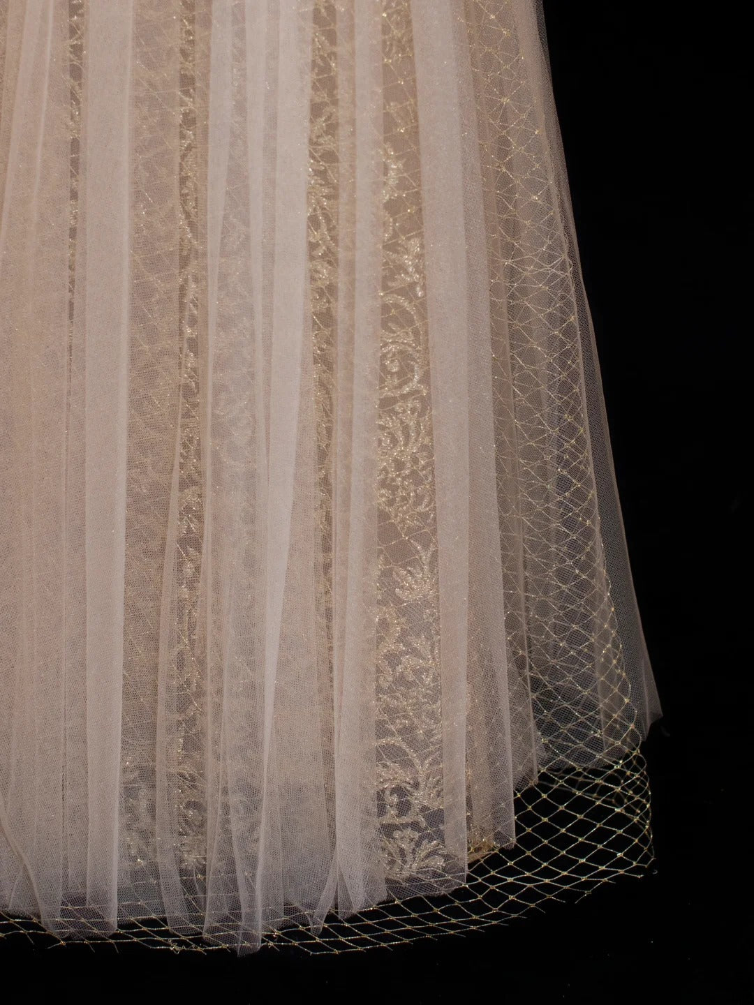 Elegant A line Strapless Champagne Tulle Lace Long Formal Fancy Evening Dresses Dinner Outfits Classy Party Gowns AS583