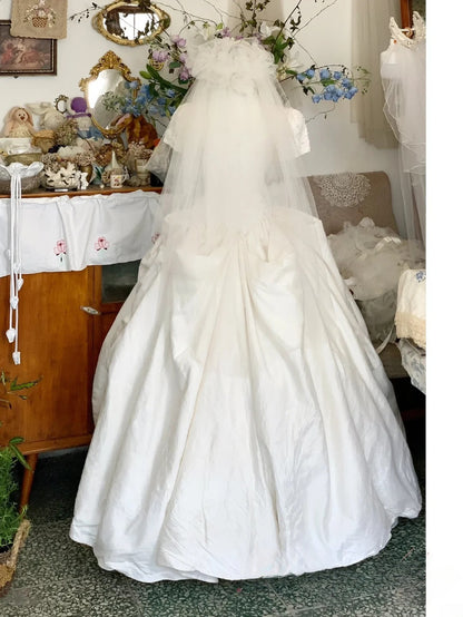Vintage Wedding Dress White Ball Gown Square Neck Short Sleeves Pearls Bridal Gown for Big Day RB9606