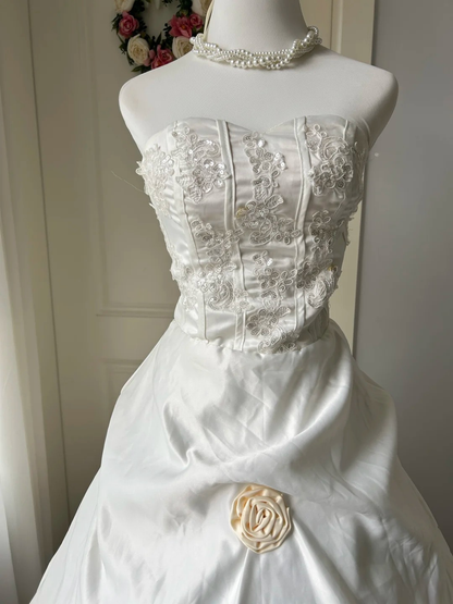 Wedding Dress Modest Ball Gown Strapless Satin White With Lace Tiered Floor Length Bridal Gown RC0949