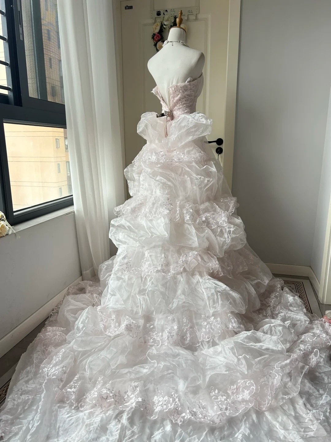 Prom Dresses ideas Modest Strapless Ball Gown Light Pink Ruffled Tiered Lace Formal Party Gown 8th Grade Dress RC0955