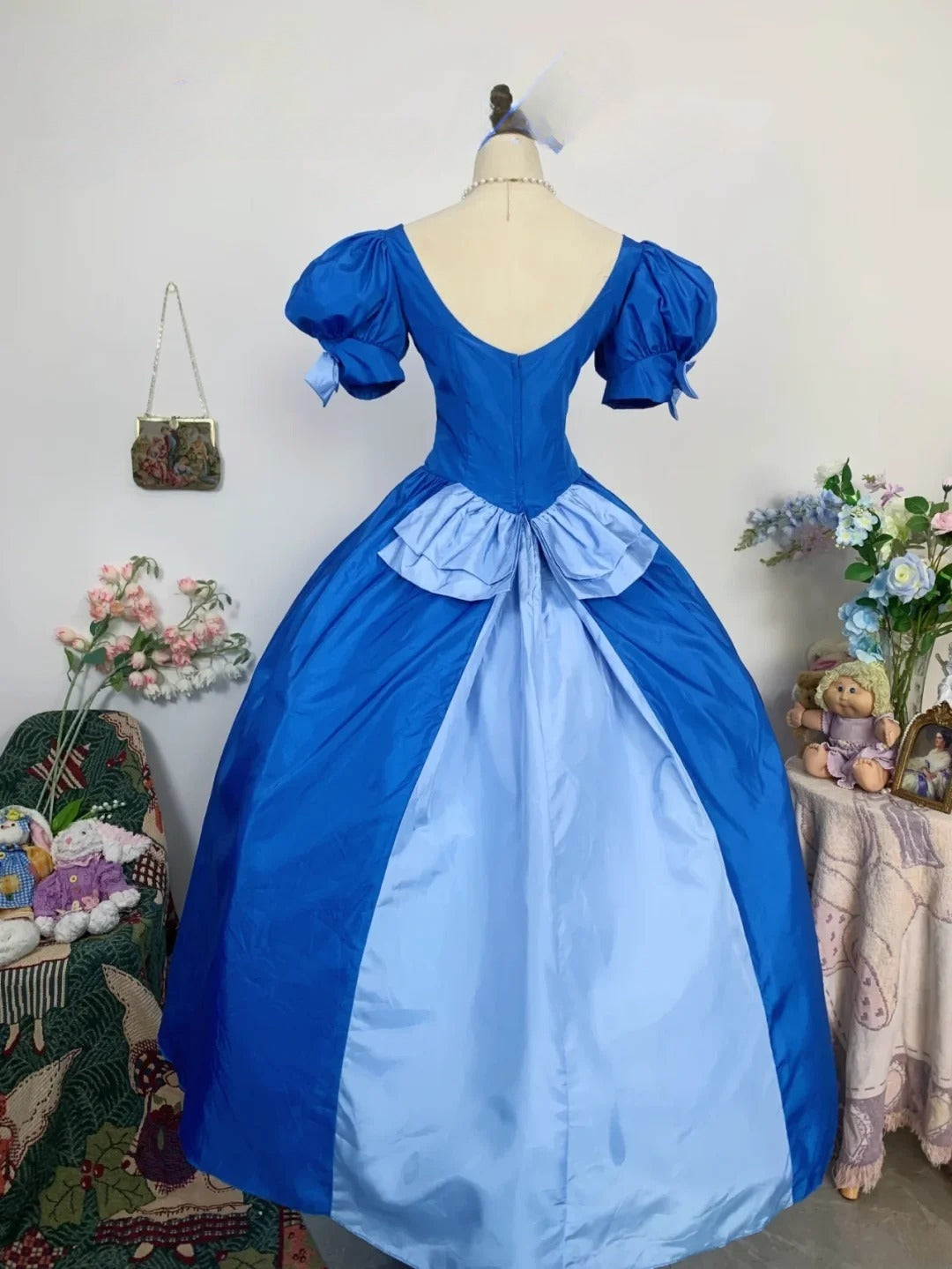 Sweet 16 Dress Ball Gown V Neck Royal Blue Satin With Sleeves Vestido De 15 Sweet Sixteen Dress RB9654