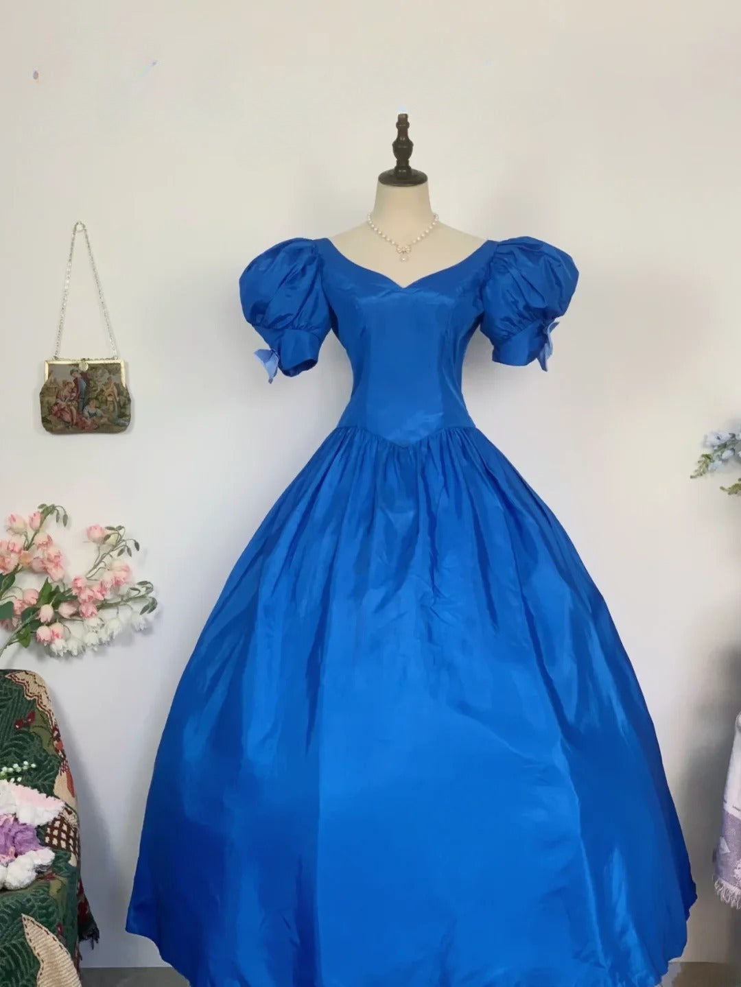 Sweet 16 Dress Ball Gown V Neck Royal Blue Satin With Sleeves Vestido De 15 Sweet Sixteen Dress RB9654
