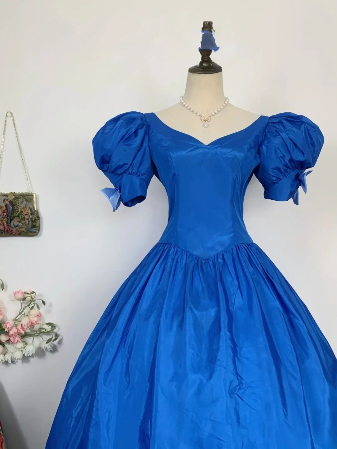 Sweet 16 Dress Ball Gown V Neck Royal Blue Satin With Sleeves Vestido De 15 Sweet Sixteen Dress RB9654