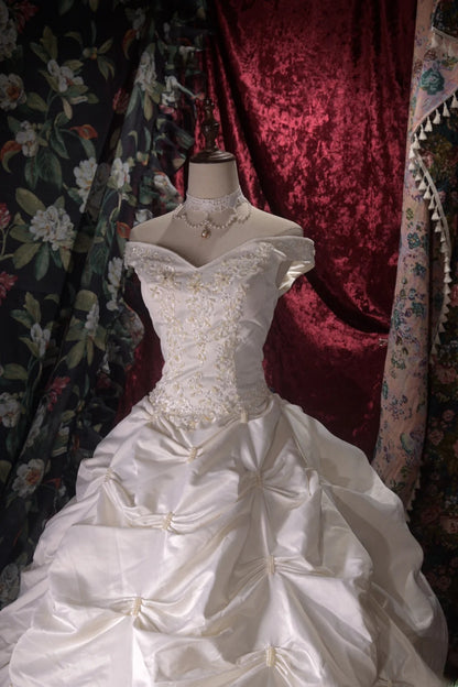Vintage Ball Gown Off The Shoulder 1950s White Satin With Tiered Long Autumn Brides Gown Bridal Dress Wedding Dresses RB8118