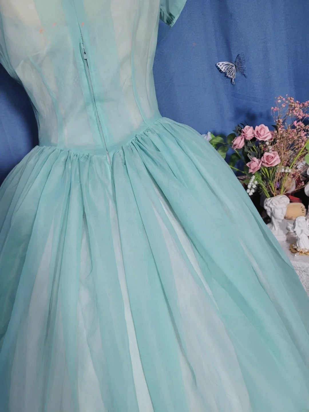 Elegant Ball Gown V Neck Prom Dress Mid Length Evening Party Gown RB9686