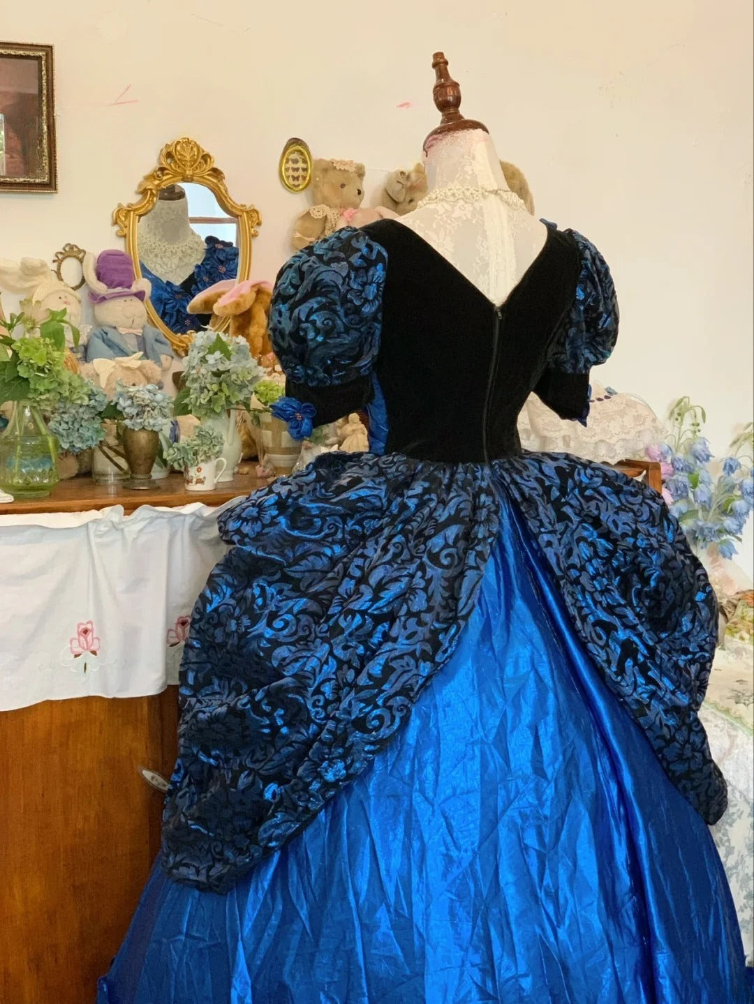 Sweet 16 Dress Satin Ballgown V Neck Royal Blue With 3D Flowers Sweet Sixteen Dress RB9691