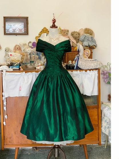 Elegant Ball Gown V Neck Emerald Green Satin Prom Dress Tea Length Evening Party Gown RB9699