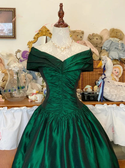 Elegant Ball Gown V Neck Emerald Green Satin Prom Dress Tea Length Evening Party Gown RB9699