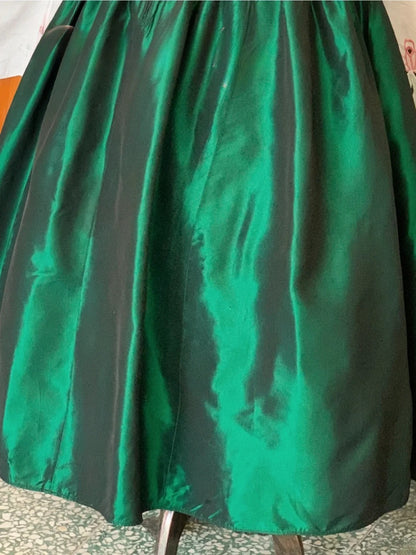 Elegant Ball Gown V Neck Emerald Green Satin Prom Dress Tea Length Evening Party Gown RB9699