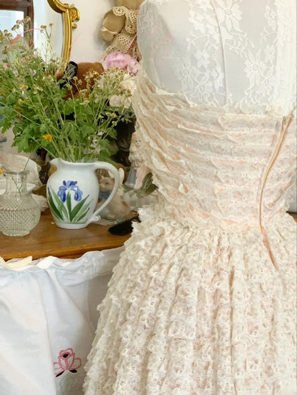 Light Pink Prom Dress Long A line Spaghetti Straps Lace Romantic Evening Gown for Prom RB9713