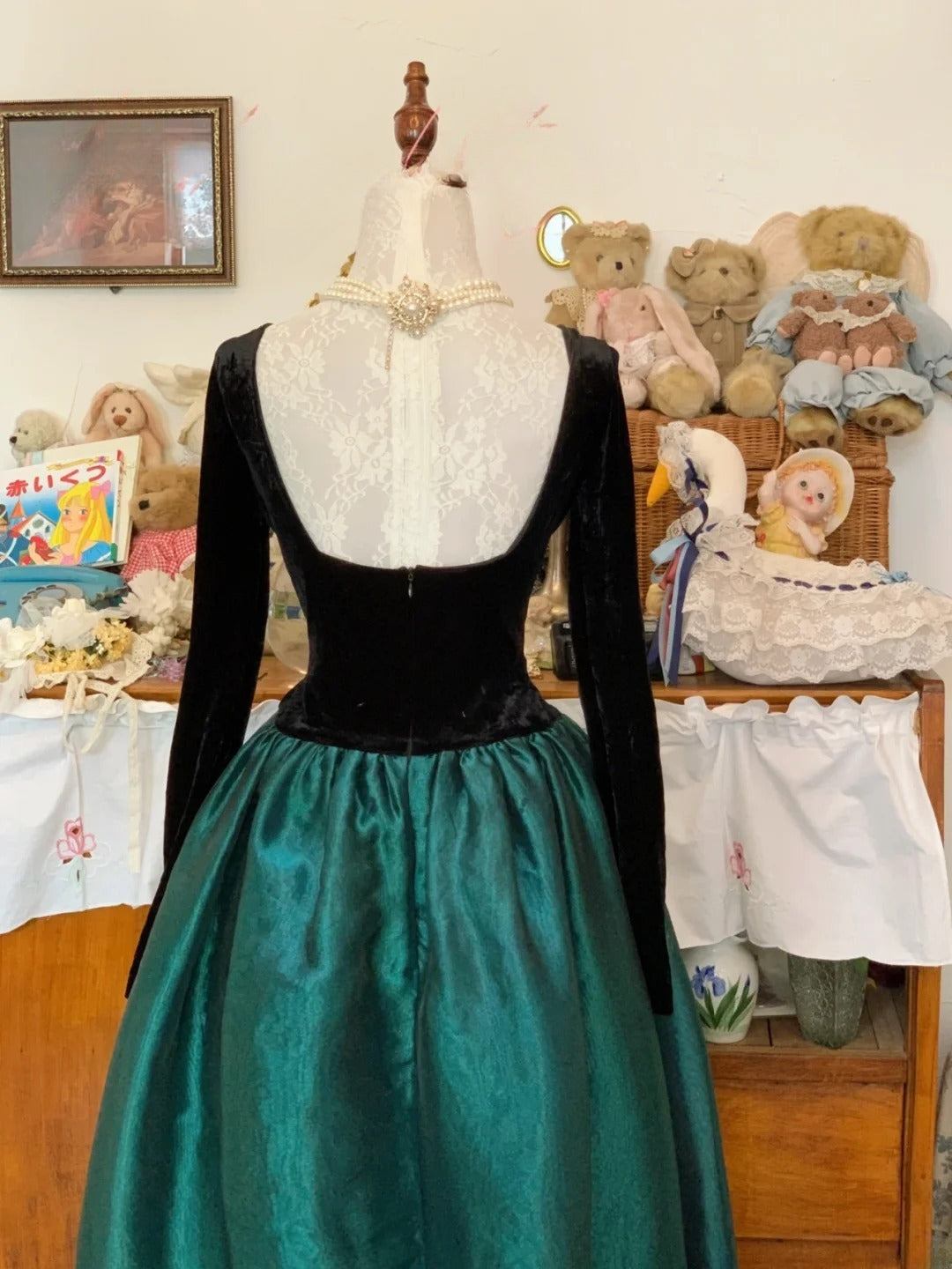 Green Prom Dress Long A line Square Neck Black Velvet Romantic Evening Gown for Prom RB9716
