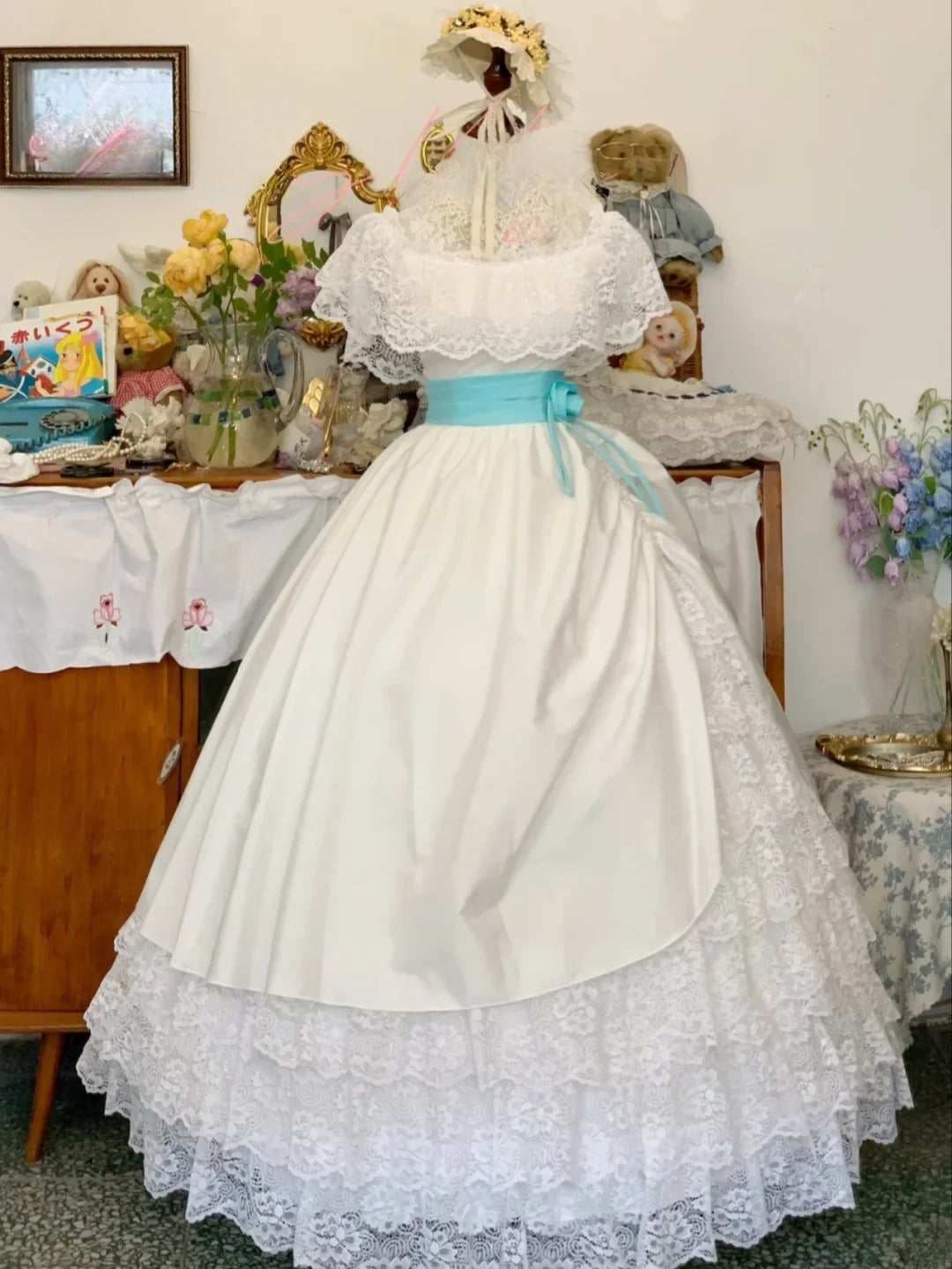 Vintage Wedding Dress Ball Gown Square White With Lace Bridal Gown for Big Day RB9736