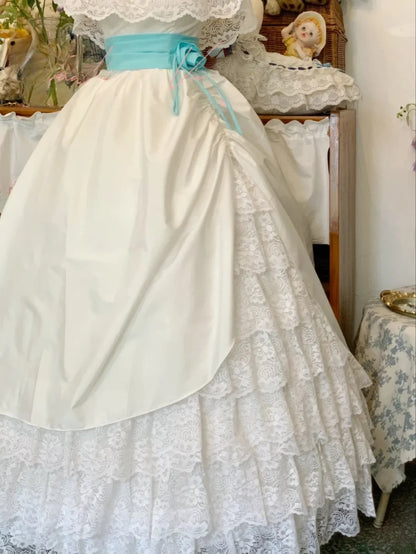 Vintage Wedding Dress Ball Gown Square White With Lace Bridal Gown for Big Day RB9736