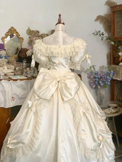 Vintage Wedding Dress Ball Gown V Neck White With Puffy Sleeves Lace Bridal Gown for Big Day RB9746