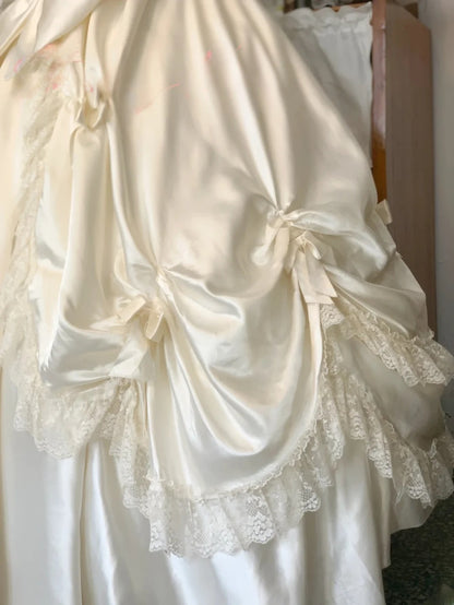Vintage Wedding Dress Ball Gown V Neck White With Puffy Sleeves Lace Bridal Gown for Big Day RB9746