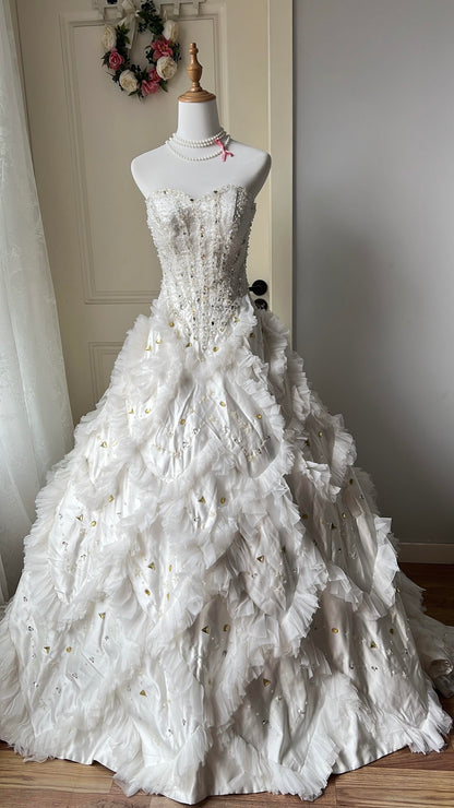 White Sweet 16 Quinceanera Dresses Sweetheart Beaded Tulle Tiered Ruffle Ball Gown Sweet 16 Dress RC0864