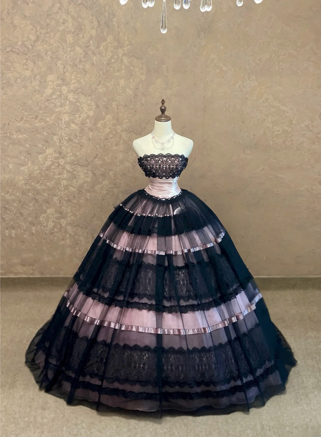 Sweet 16 Dress Ball Gown Strapless Black Pink Lace With Tiered Vestido De 15 Sweet Sixteen Dress RB9774