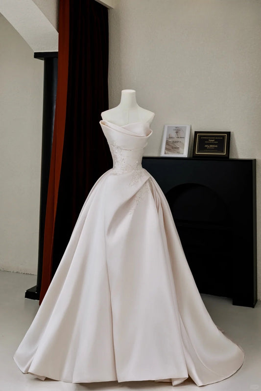 Whimsical Ball Gown Strapless Fitted Long Satin Wedding Dress Bride Gowns Wedding Dresses AU007