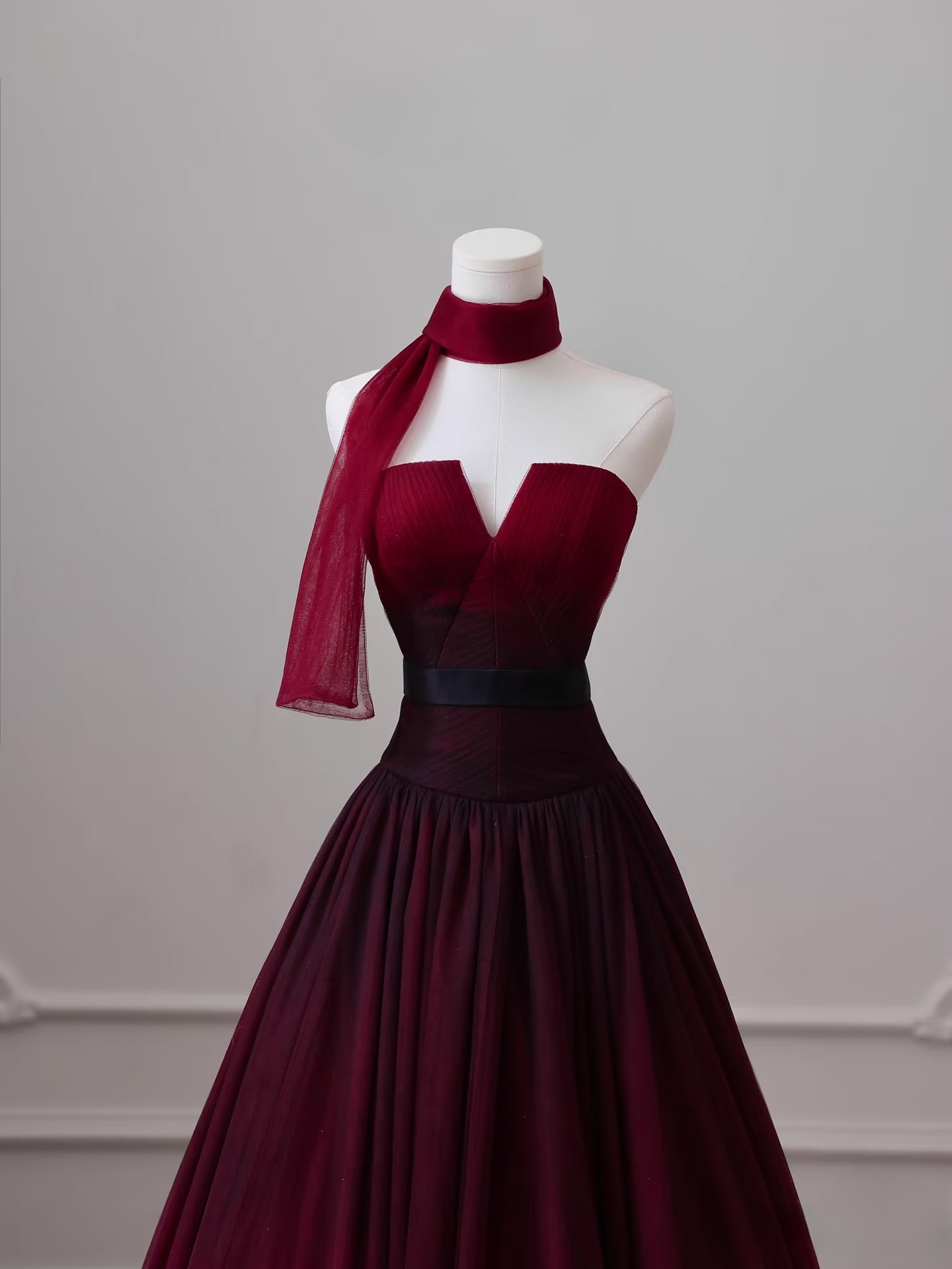 Elegant Ball Gown Strapless Sleeveless Burgundy Tulle Floor Length Amazing Prom Dress Inspiration Ideas Prom Inspo Dresses Graduation Dress AU016