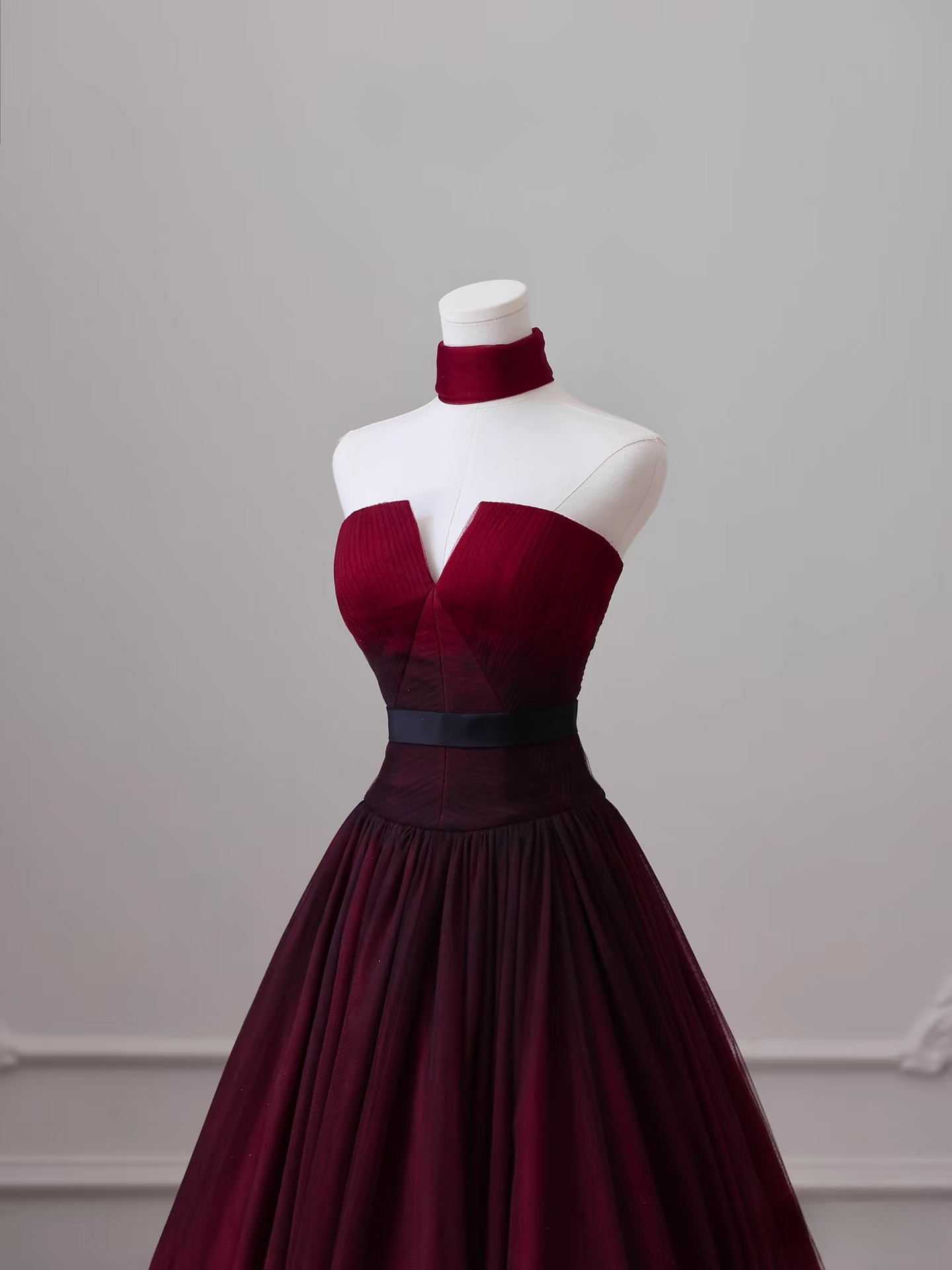 Elegant Ball Gown Strapless Sleeveless Burgundy Tulle Floor Length Amazing Prom Dress Inspiration Ideas Prom Inspo Dresses Graduation Dress AU016