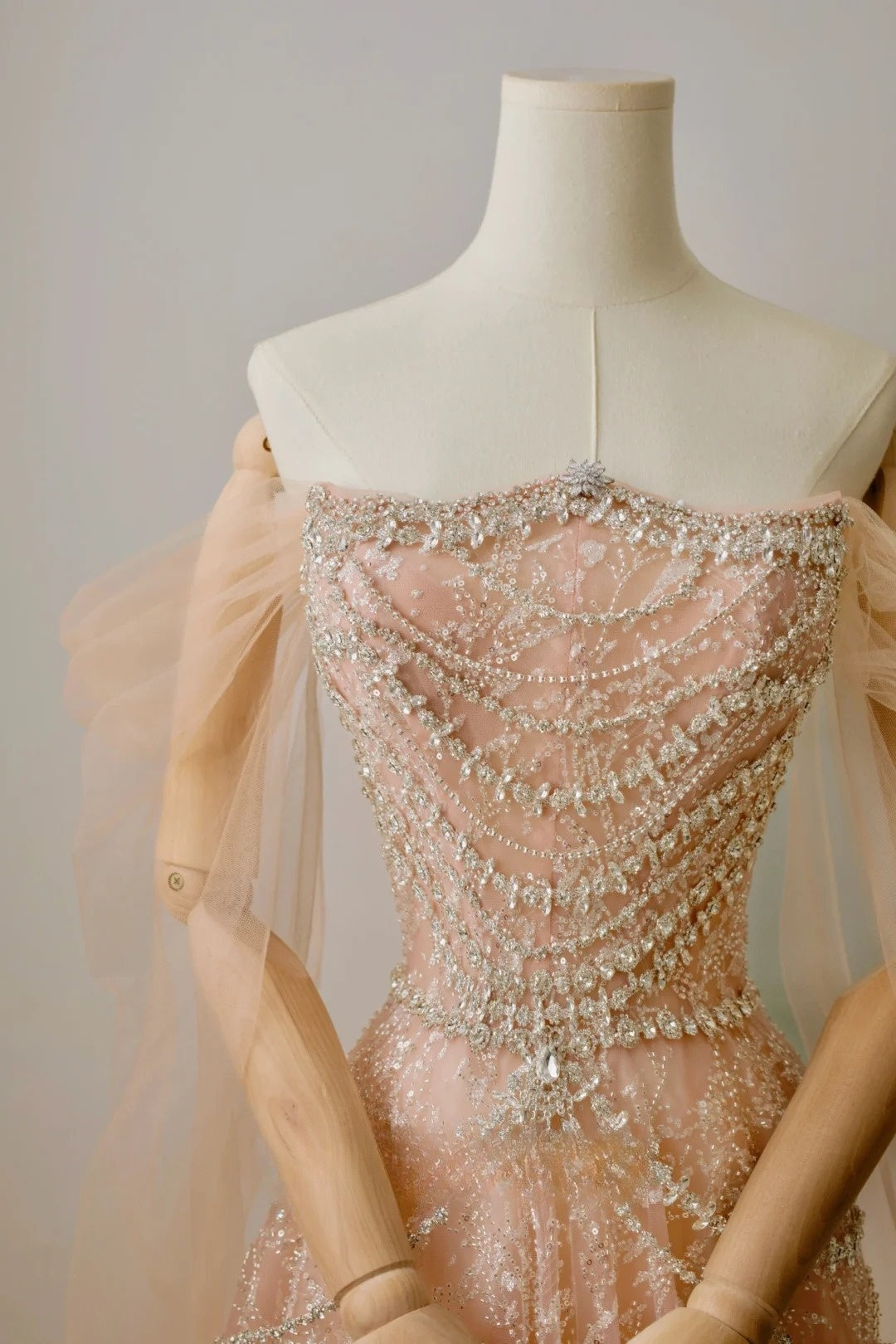 Modest A line Off The Shoulder Champagne Sequin Beaded Prom Dresses Long Party Dress Evening Outfits Graduation Dress AU019