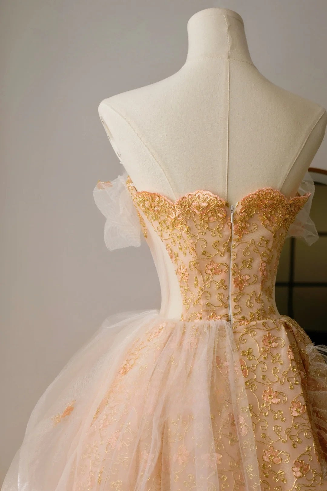 Classy Ball Gown Strapless Yellow Floor Length Tulle Prom Dresses Formal Dress Birthday Outfits Prom Gown AU020