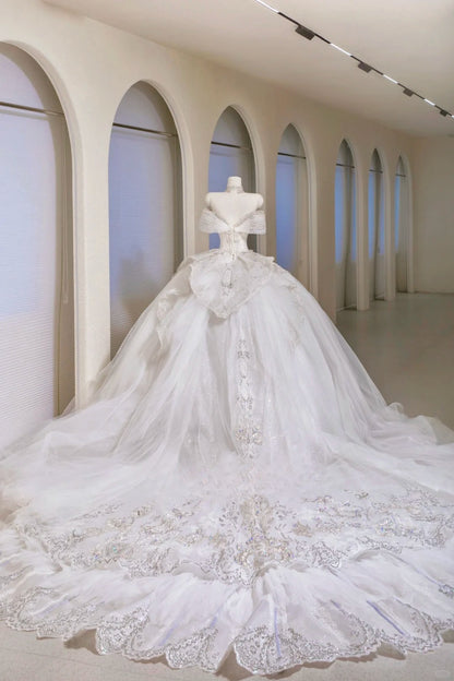 Romantic Women's Ball Gown Off The Shoulder With Appliqued Short Sleeves White Lace Tulle Sweep Train Wedding Dresses AU023