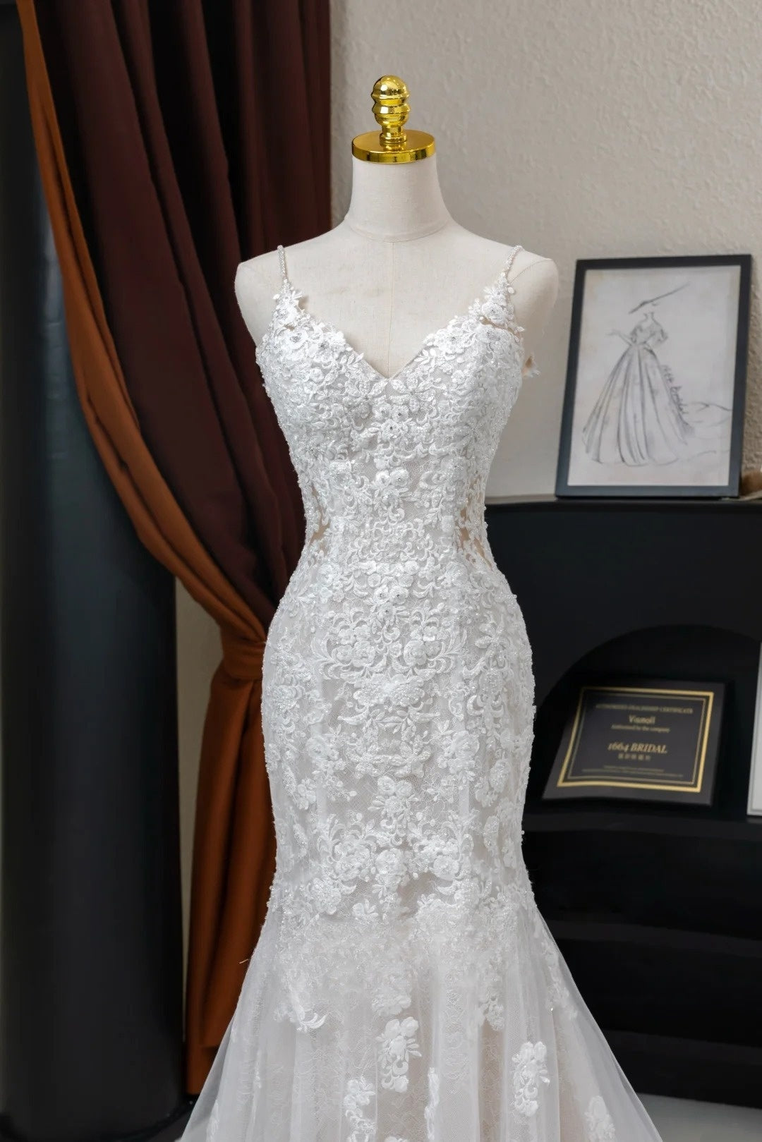 Charming Women's Mermaid Spaghetti Straps Tulle Lace White Long Wedding Dresses AU027