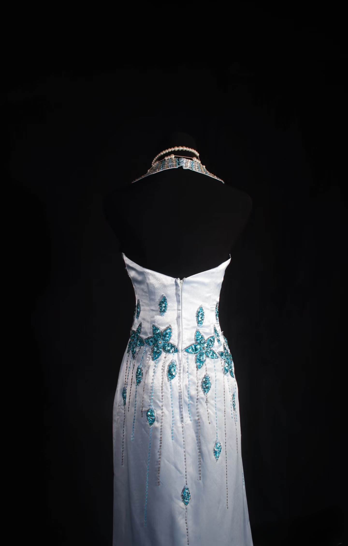 Retro Prom Dresses Mermaid Halter Blue Satin Beaded Vintage Fashion Long Prom Dresses Party Gowns AU027