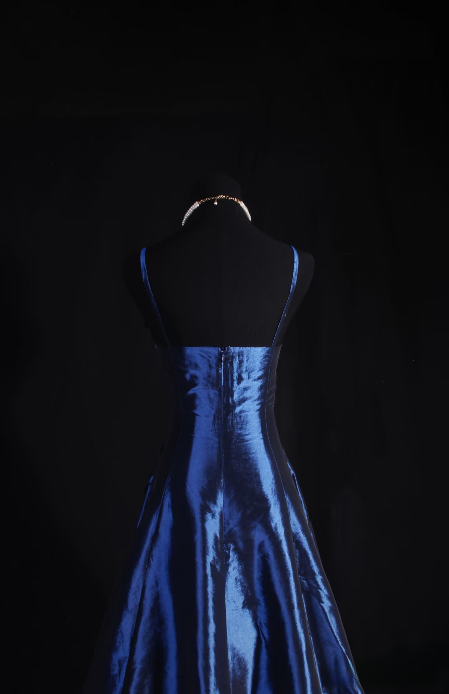 Retro Prom Dresses A Line Navy Blue Spaghetti Strap 80s With Appliqued Lace Satin Vintage Fashion Long Prom Dresses Party Gowns AU031