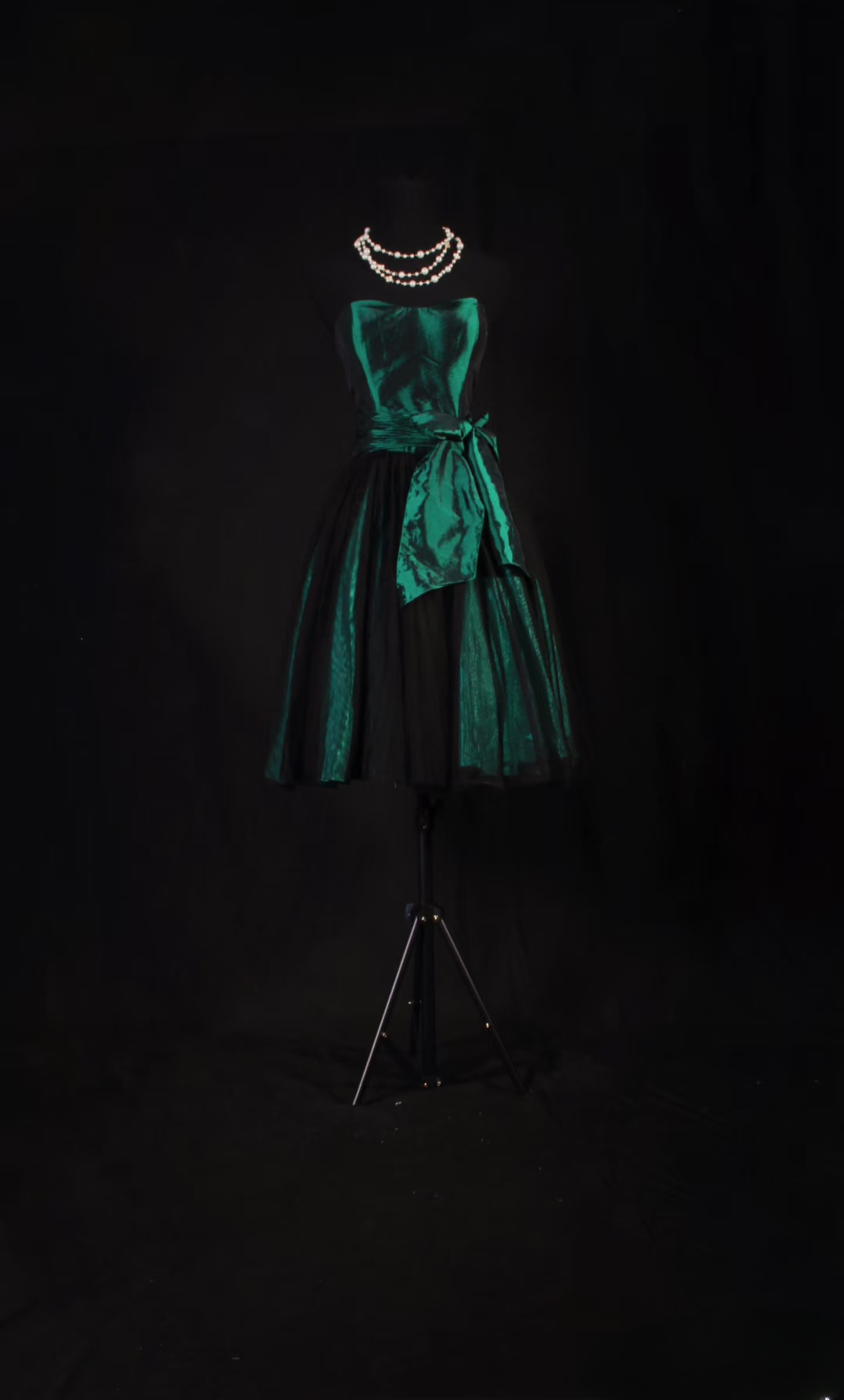 Chic Ball Gown Strapless Dark Green Taffeta Short 18th Birthday Dress Homecoming Dresses Cocktail Gown AU061