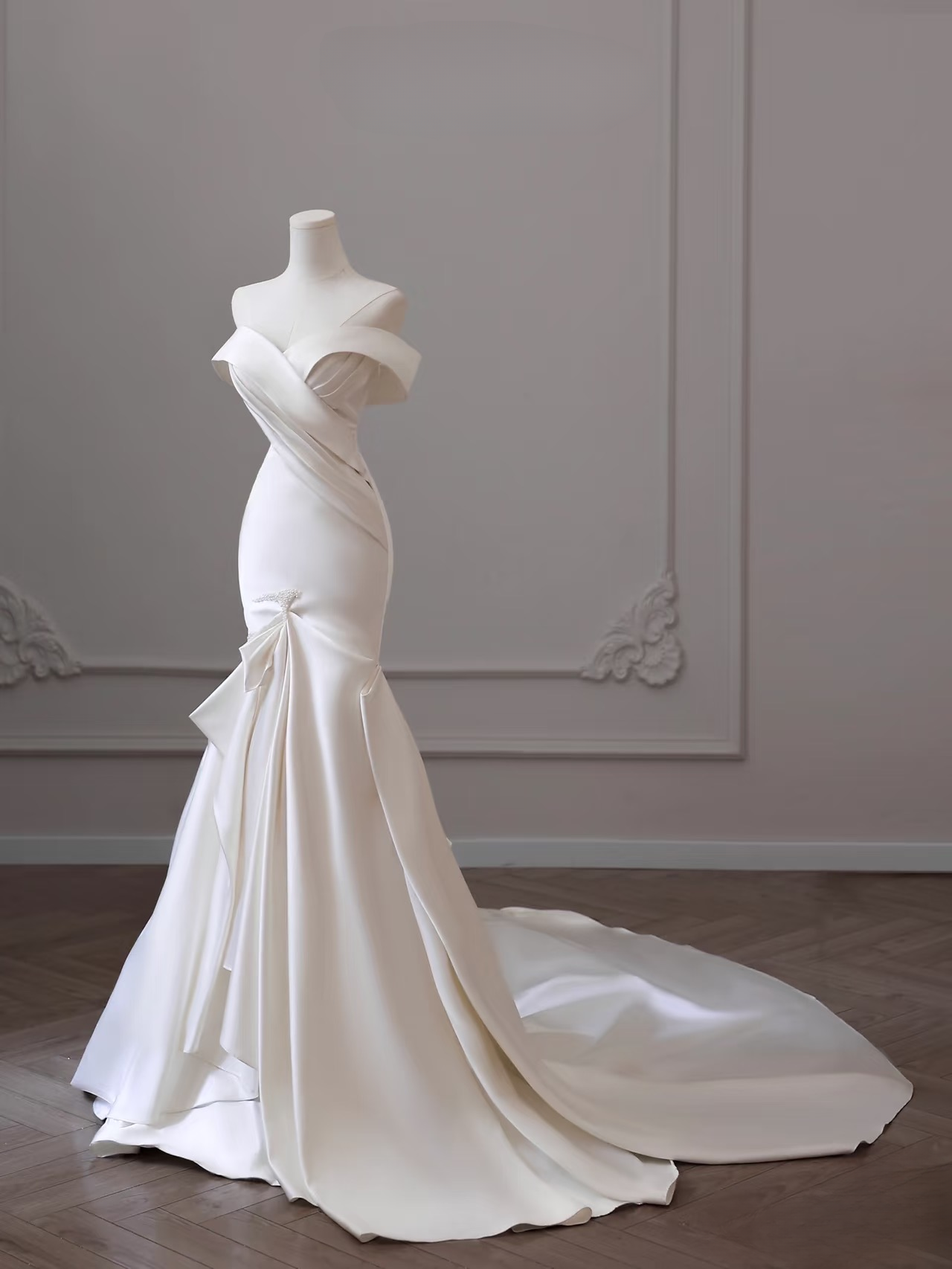 Classic Mermaid Off The Shoulder White Satin Short Sleeves Long Wedding Dress Fairy Formal Wedding Dresses AU087