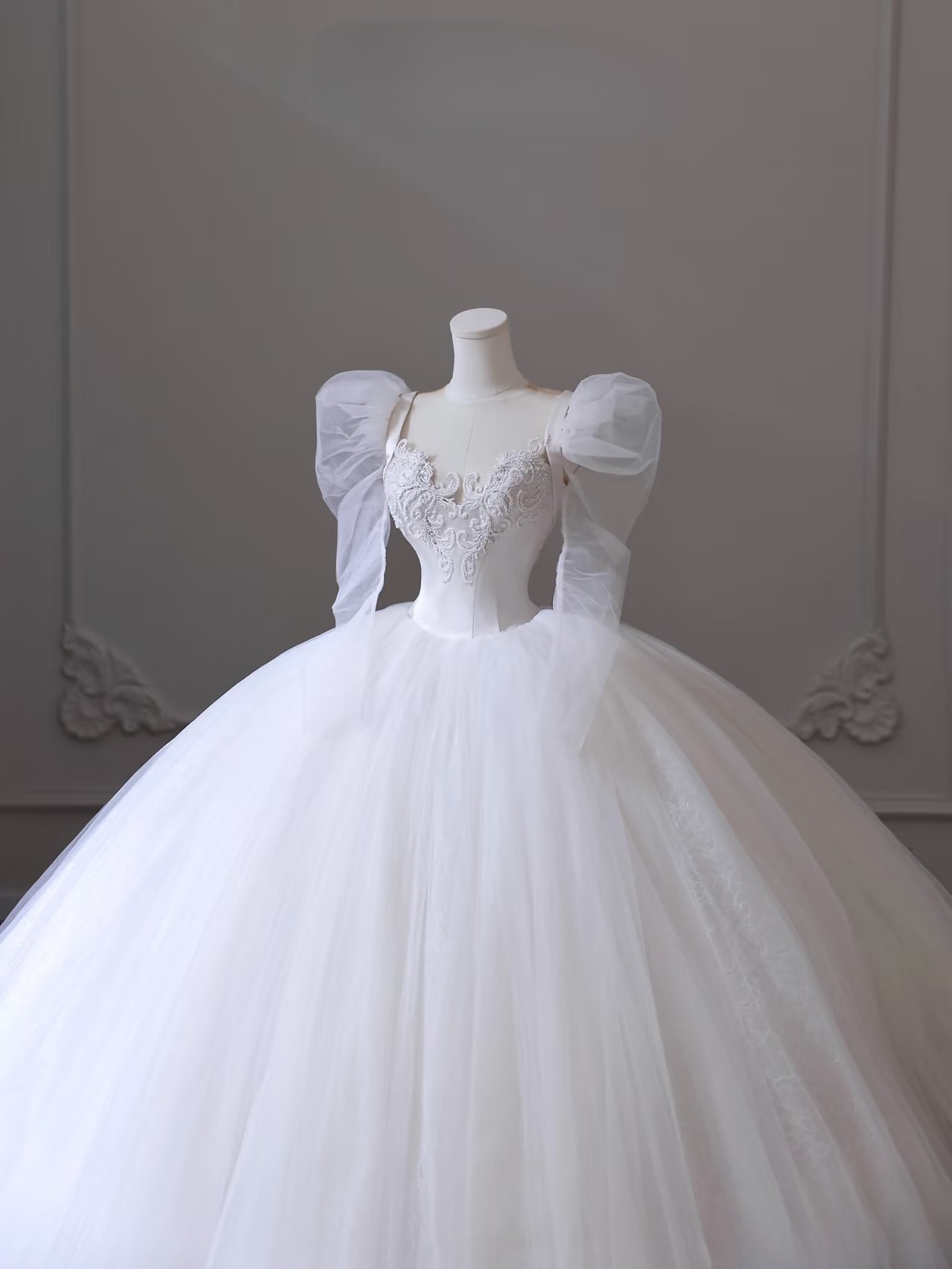 Classic Ball Gown Sweetheart Tulle Lace White Long Wedding Dress Fairy Formal Wedding Dresses AU092