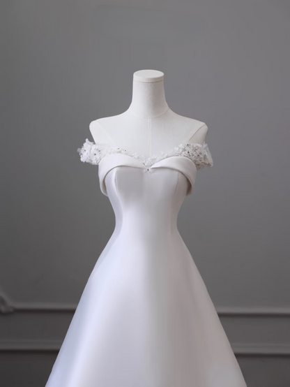 Modest Ball Gown Off The Shoulder Satin White Short Sleeves Wedding Dress Fairy Formal Wedding Dresses AU094