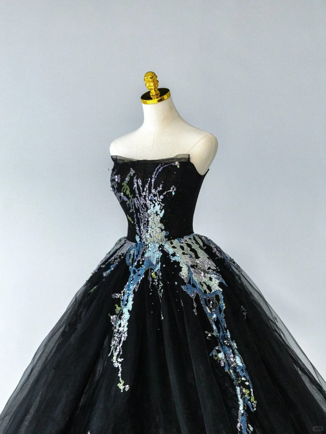 Modest Ball Gown Strapless Little Black Tie Tulle Prom Dresses With Beading Long Evening Party Formal Outfits RB6585
