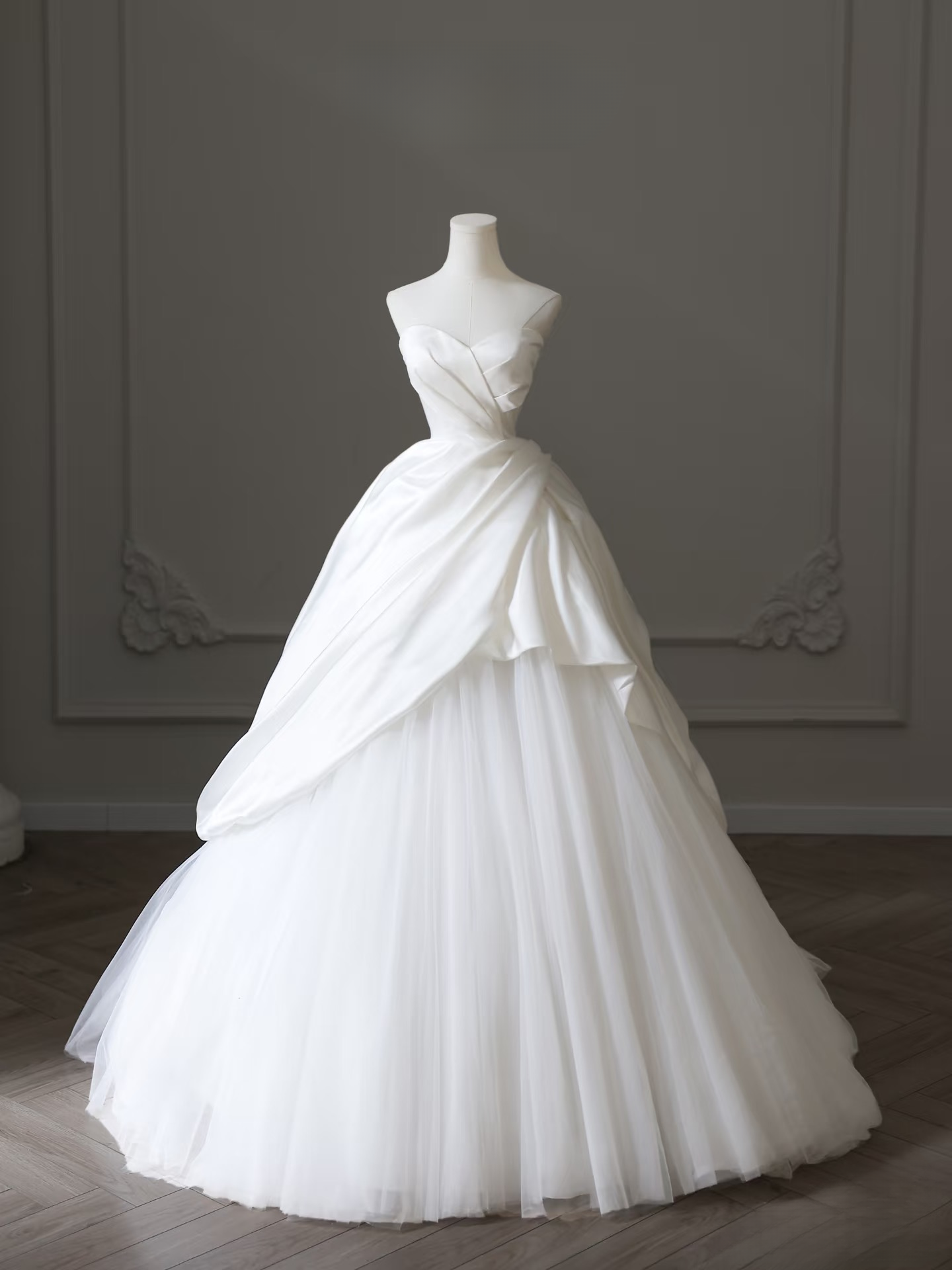 Elegant Ball Gown Sweetheart Satin Tulle White Long Wedding Dress Fairy Formal Wedding Dresses AU098
