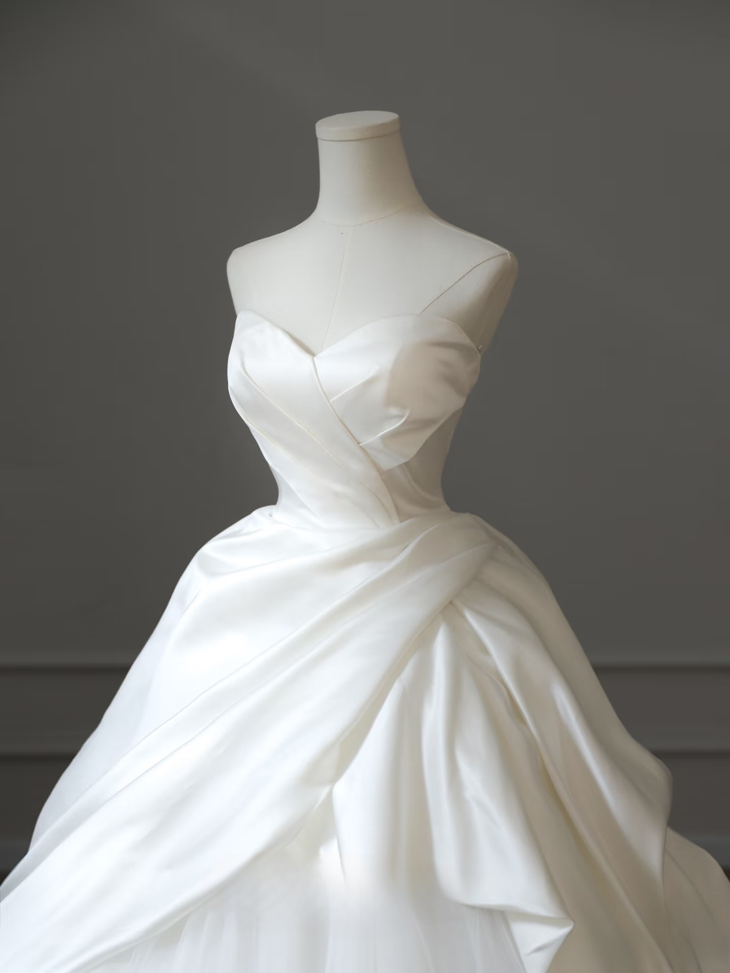 Elegant Ball Gown Sweetheart Satin Tulle White Long Wedding Dress Fairy Formal Wedding Dresses AU098