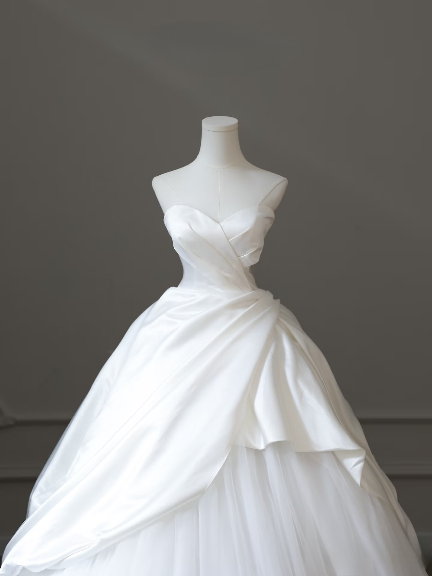 Elegant Ball Gown Sweetheart Satin Tulle White Long Wedding Dress Fairy Formal Wedding Dresses AU098