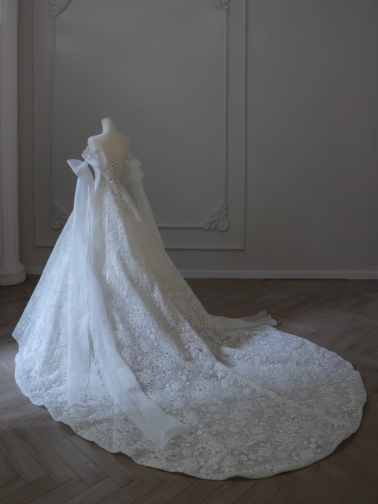 Modest Ball Gown Off The Shoulder Lace White Short Sleeves Long Wedding Dress Fairy Formal Wedding Dresses Brides Gowns AU102