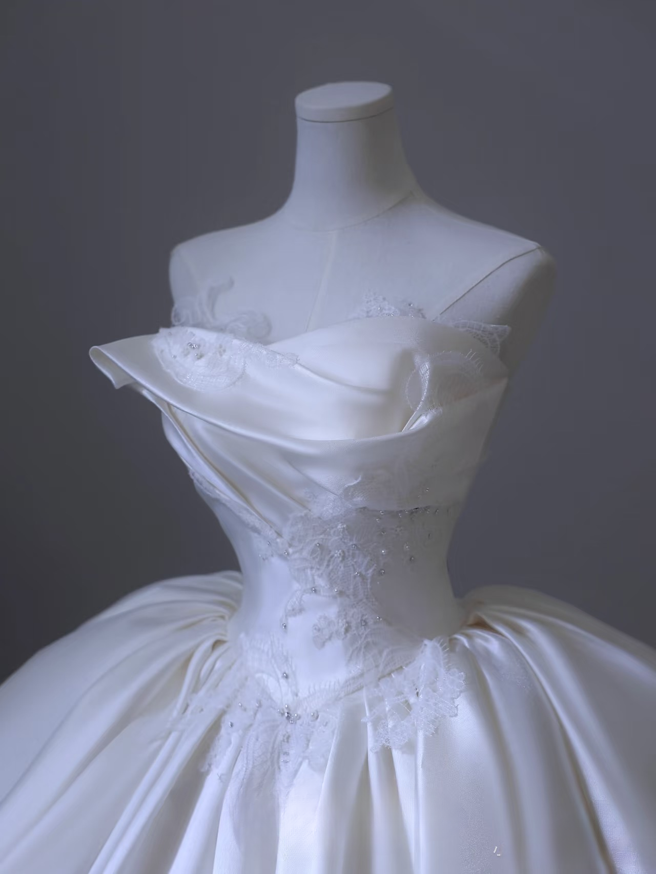 Elegant Ball Gown Strapless Satin Tulle White Long Wedding Dress Fairy Formal Wedding Dresses Bride Gown AU103