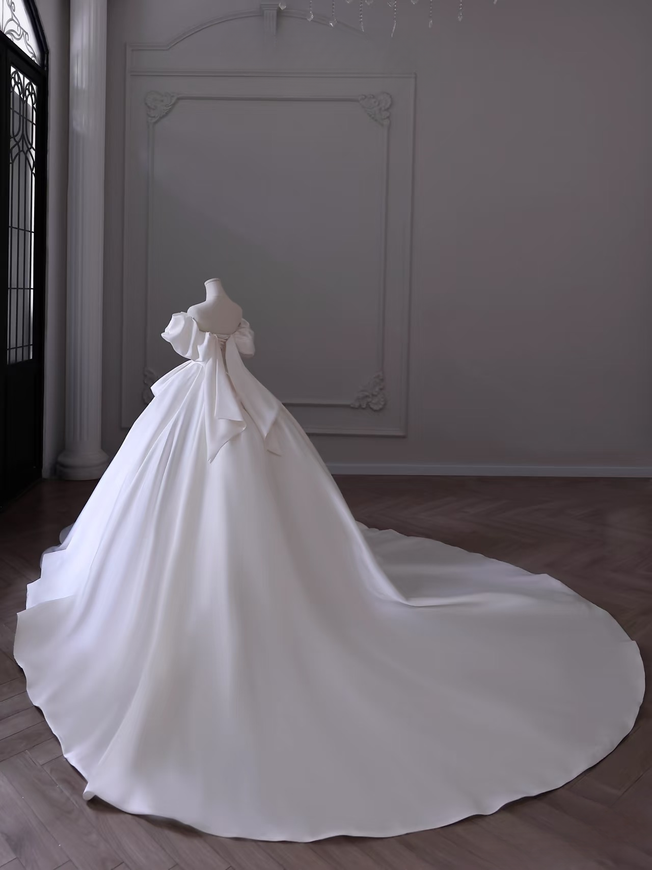 Dreamy Ball Gown Off The Shoulder Satin White Short Sleeves Wedding Dress Fairy Formal Wedding Dresses AU108