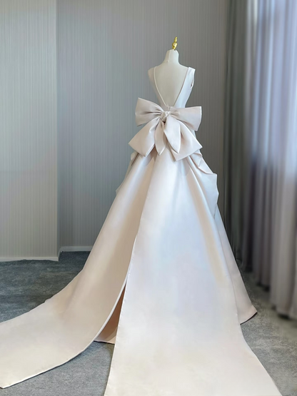 Dream Ball Gown V Neck Sleeveless Satin White Wedding Dress Fairy Formal Brides Gown Wedding Dresses AU138