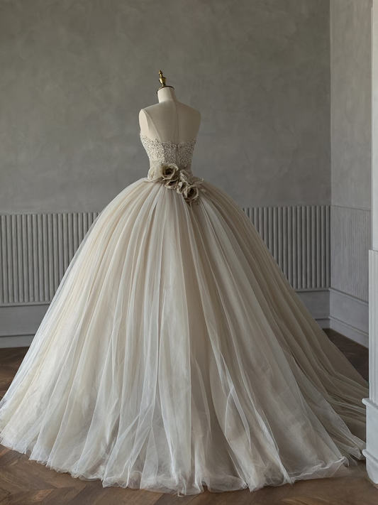 Dream Ball Gown Strapless Champagne Sleeveless Tulle Wedding Dress With Beads Fairy Formal Brides Gown Wedding Dresses AU142