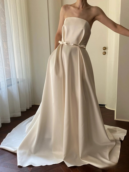 Dream Ball Gown Strapless Ivory Sleeveless Satin Wedding Dress With Bow Fairy Formal Brides Gown Wedding Dresses AU144