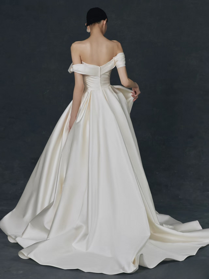 Dream Ball Gown Off The Shoulder Satin Wedding Dress With Sleeves Fairytale Formal Wedding Dresses AU150
