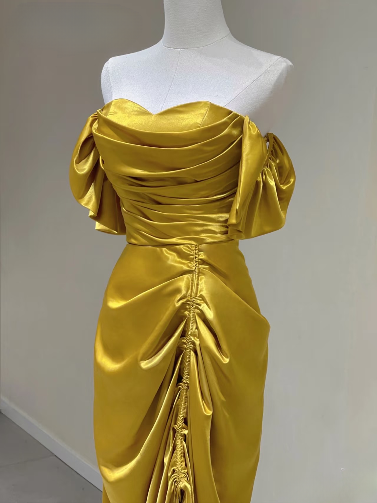 Timeless Sheath Off The Shoulder Gold Satin Long Prom Dresses Party Dress Birthday Outfits Graduation Dress AU154